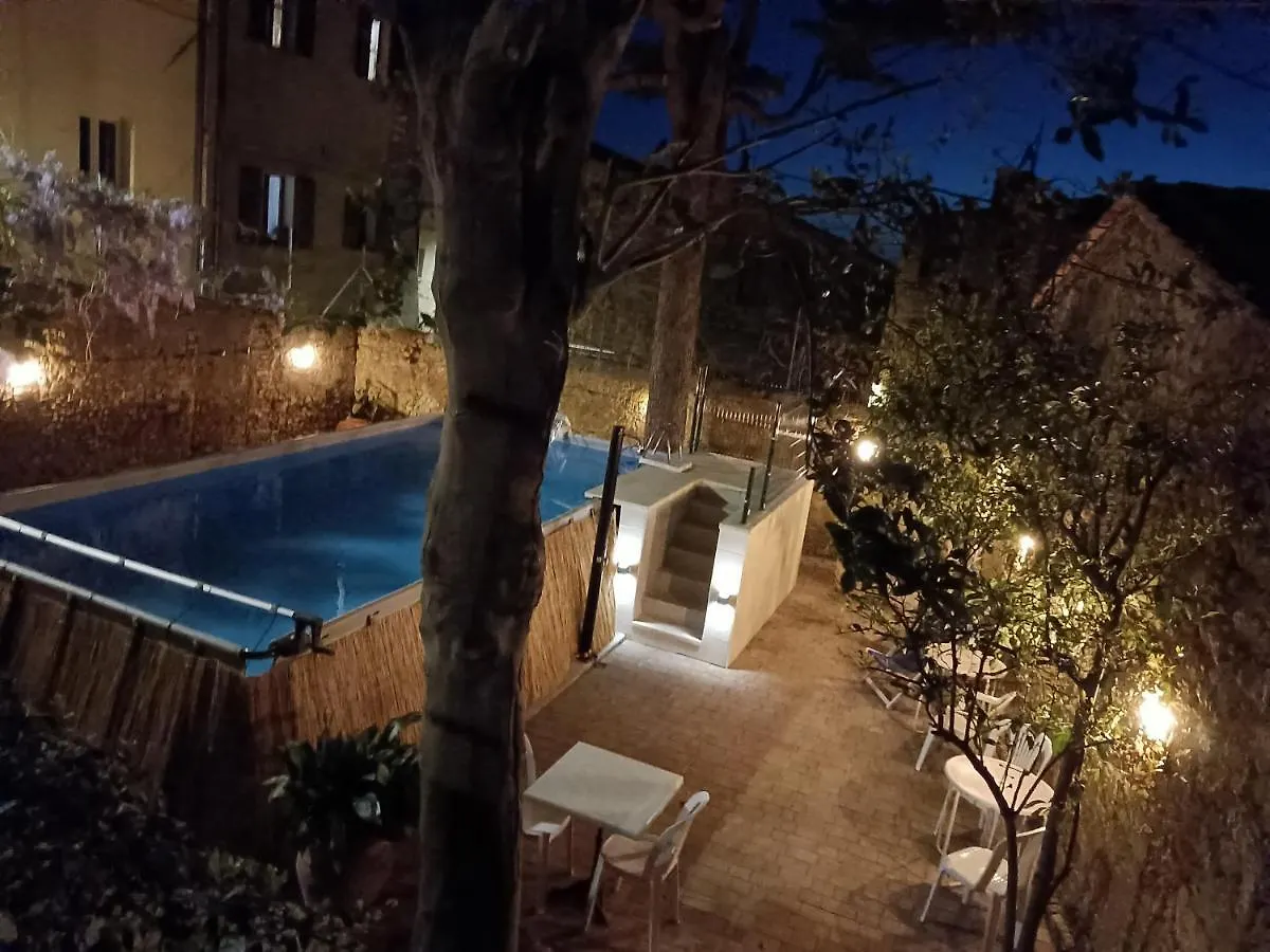 Locanda Etrusca Bibbona 3*,  Italia